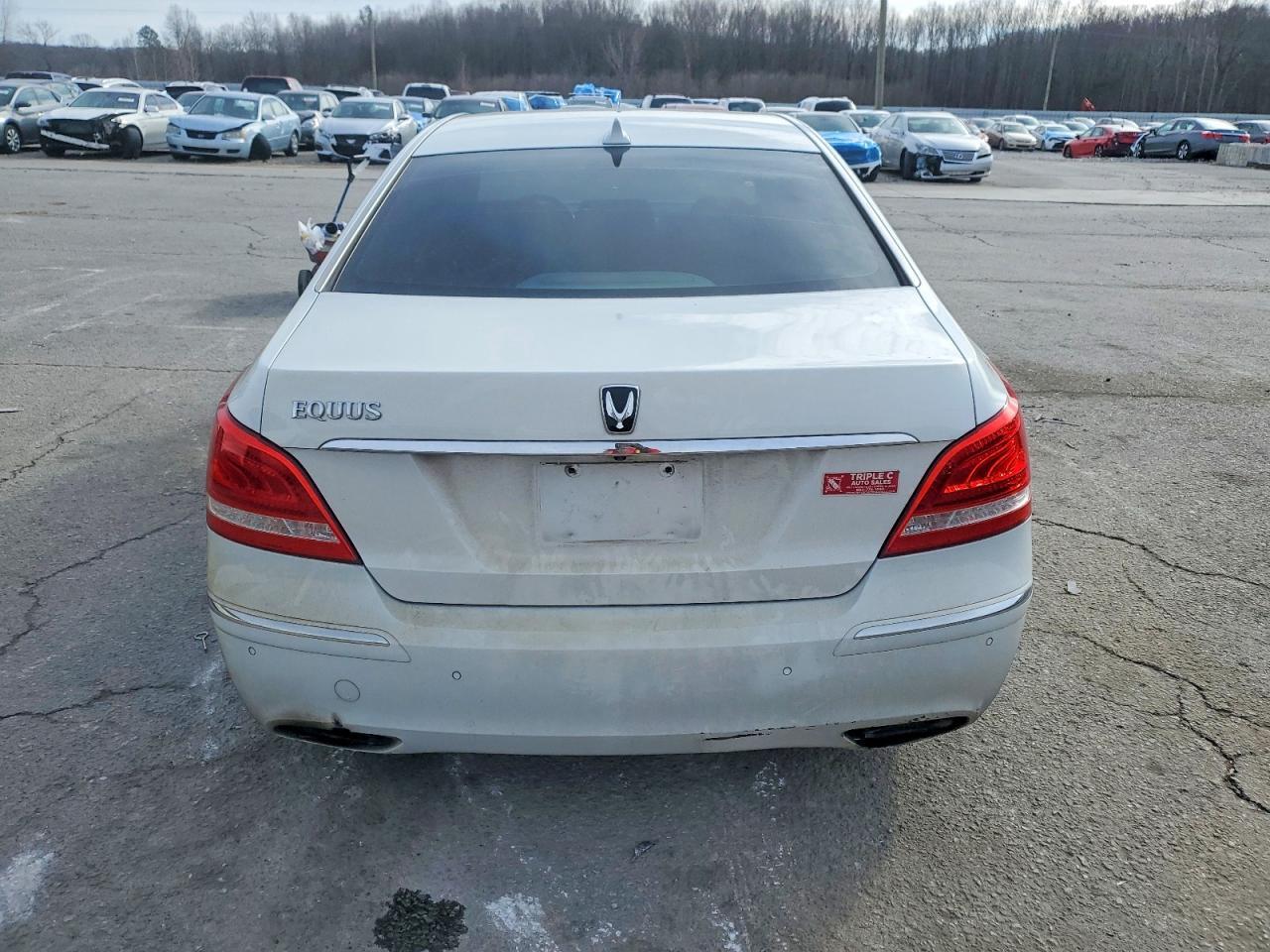 2013 HYUNDAI Equus
