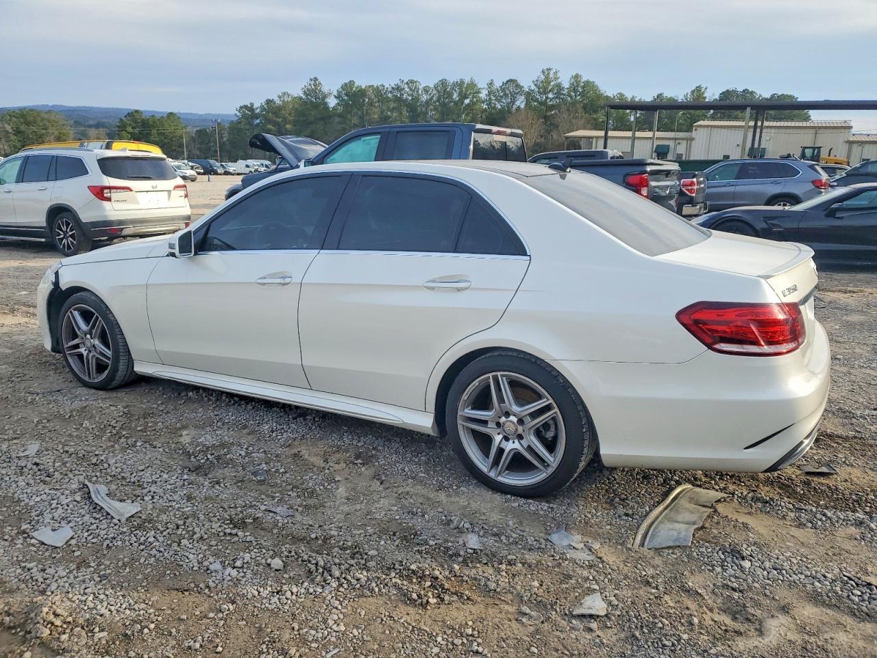 2014 MERCEDES-BENZ E-Class