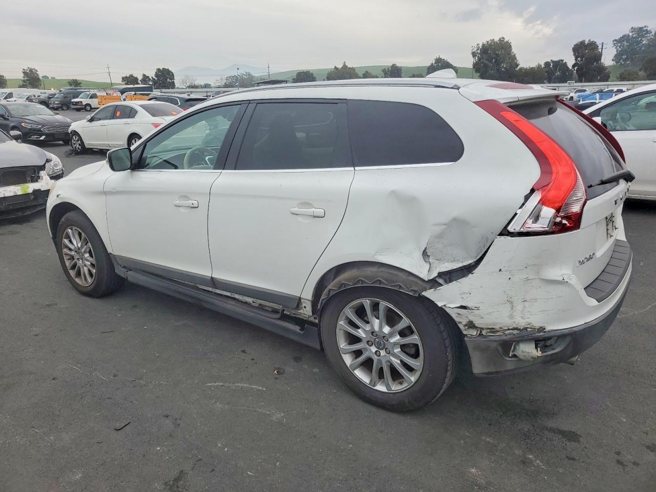 2010 VOLVO XC60
