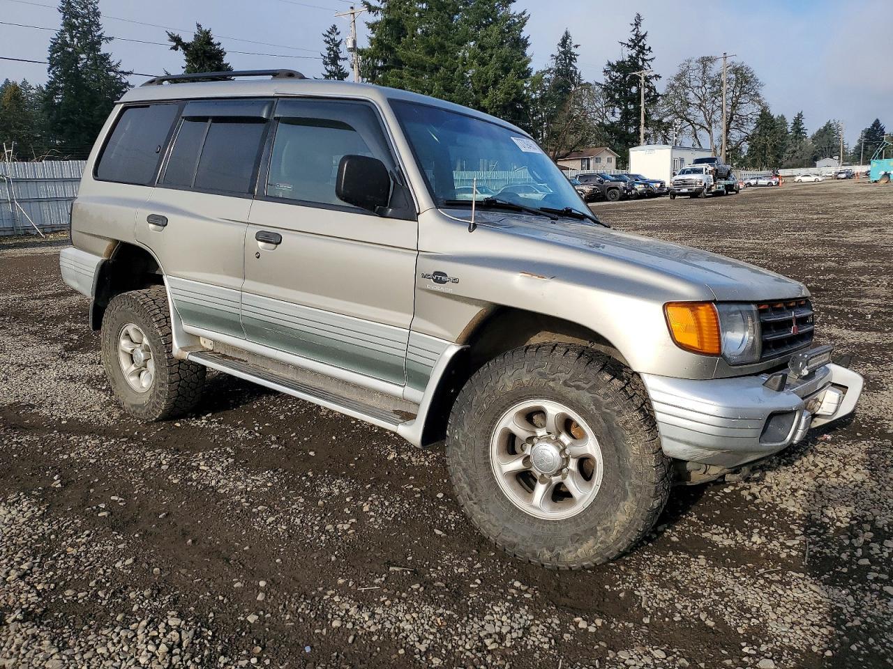 2000 MITSUBISHI Montero