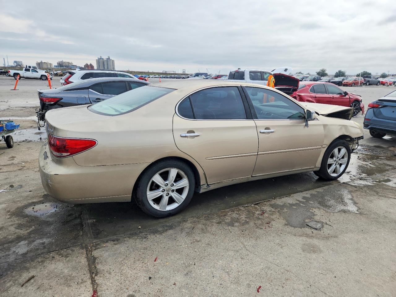 2005 LEXUS ES 330