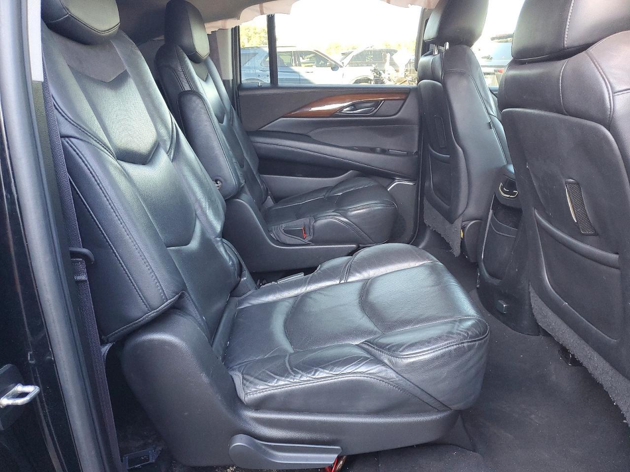 2017 CADILLAC Escalade ESV