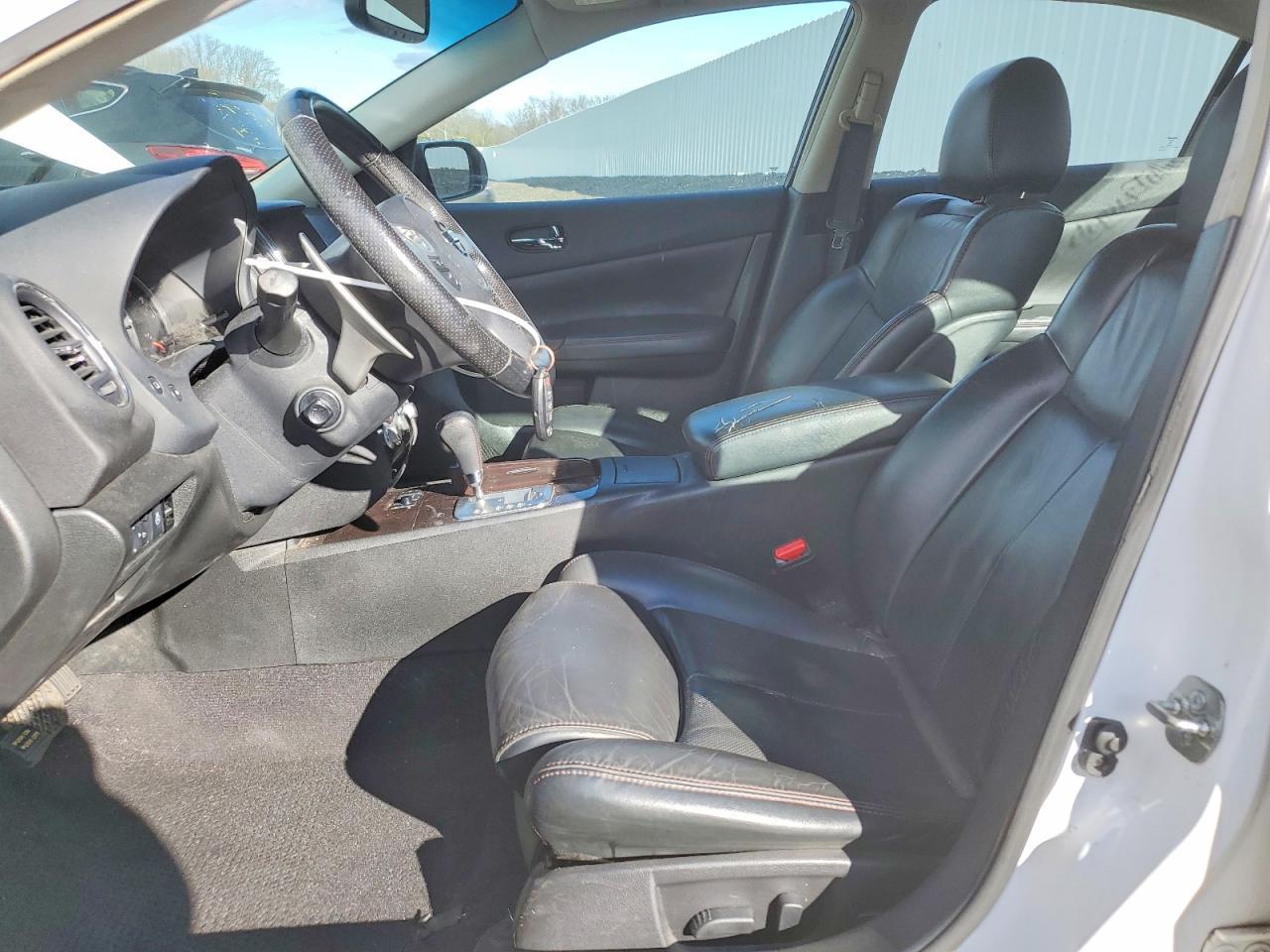 2012 NISSAN Maxima