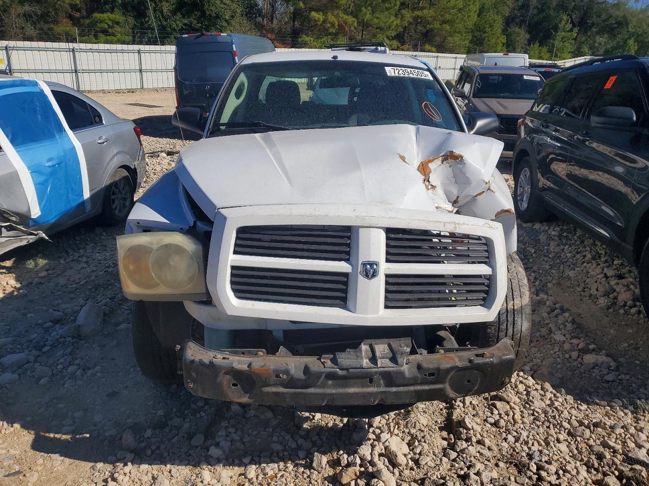 2006 DODGE Dakota
