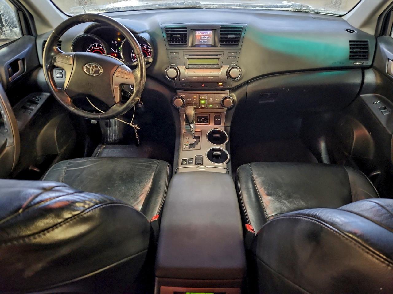 2010 TOYOTA HIGHLANDER