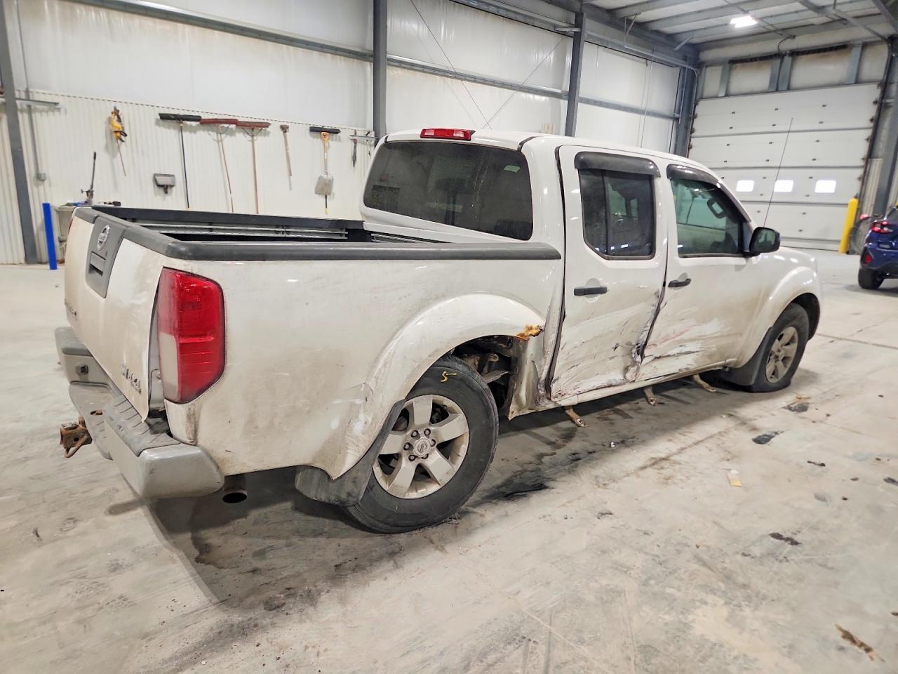 2012 NISSAN Frontier