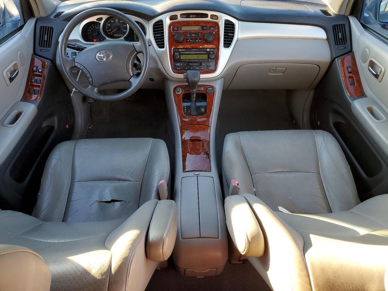2005 TOYOTA HIGHLANDER
