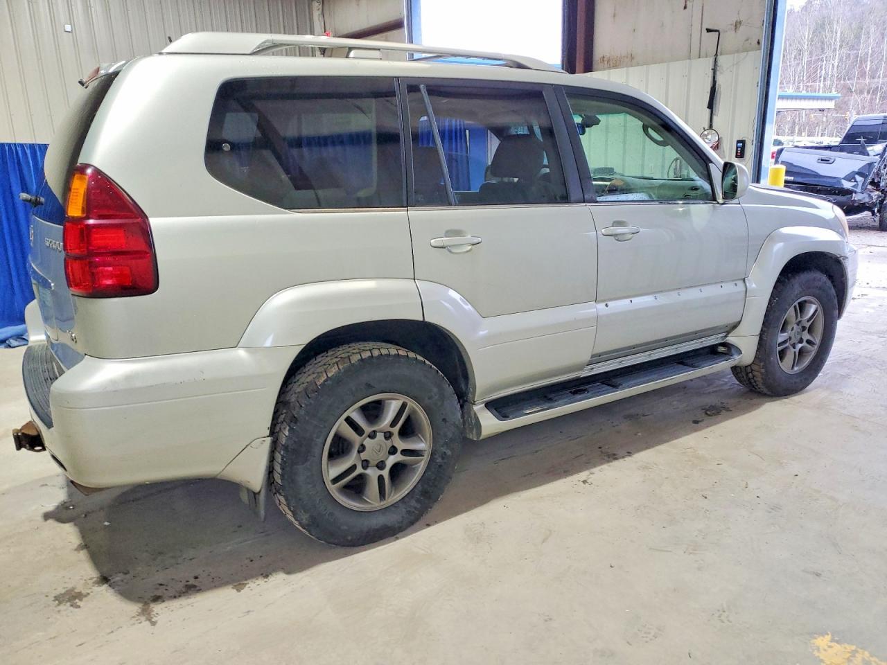 2003 LEXUS Gx 470