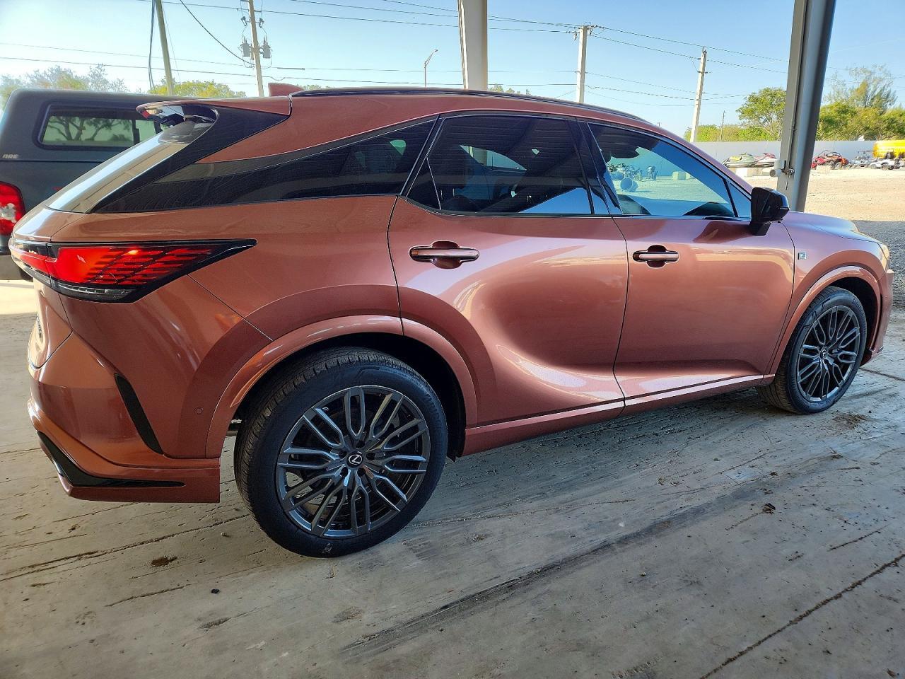 2023 LEXUS RX 500H