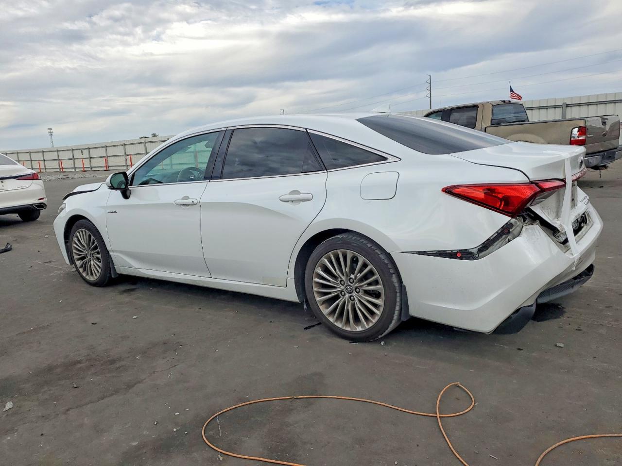 2020 TOYOTA Avalon