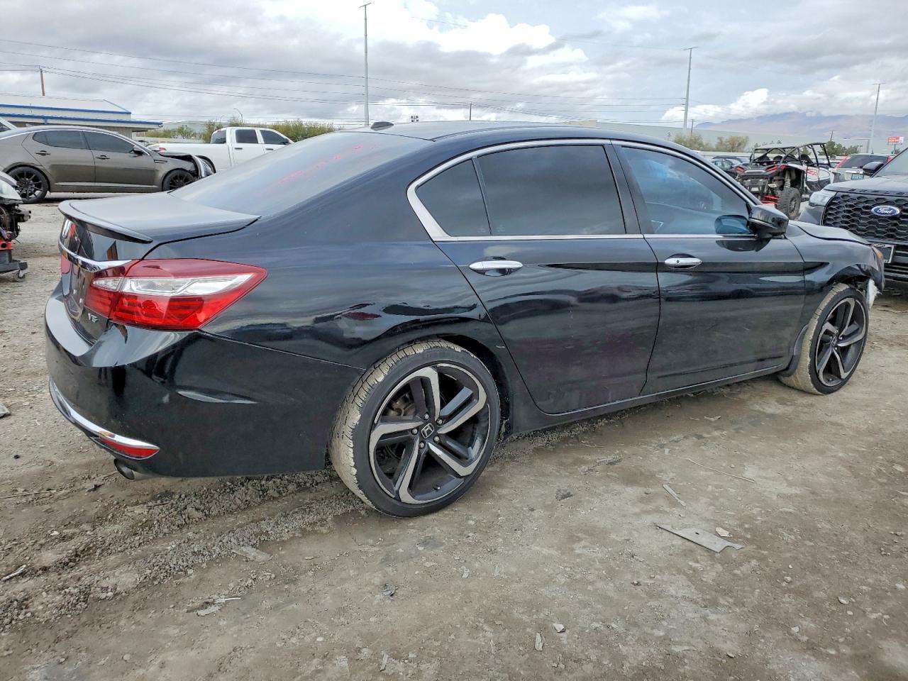 2017 HONDA ACCORD