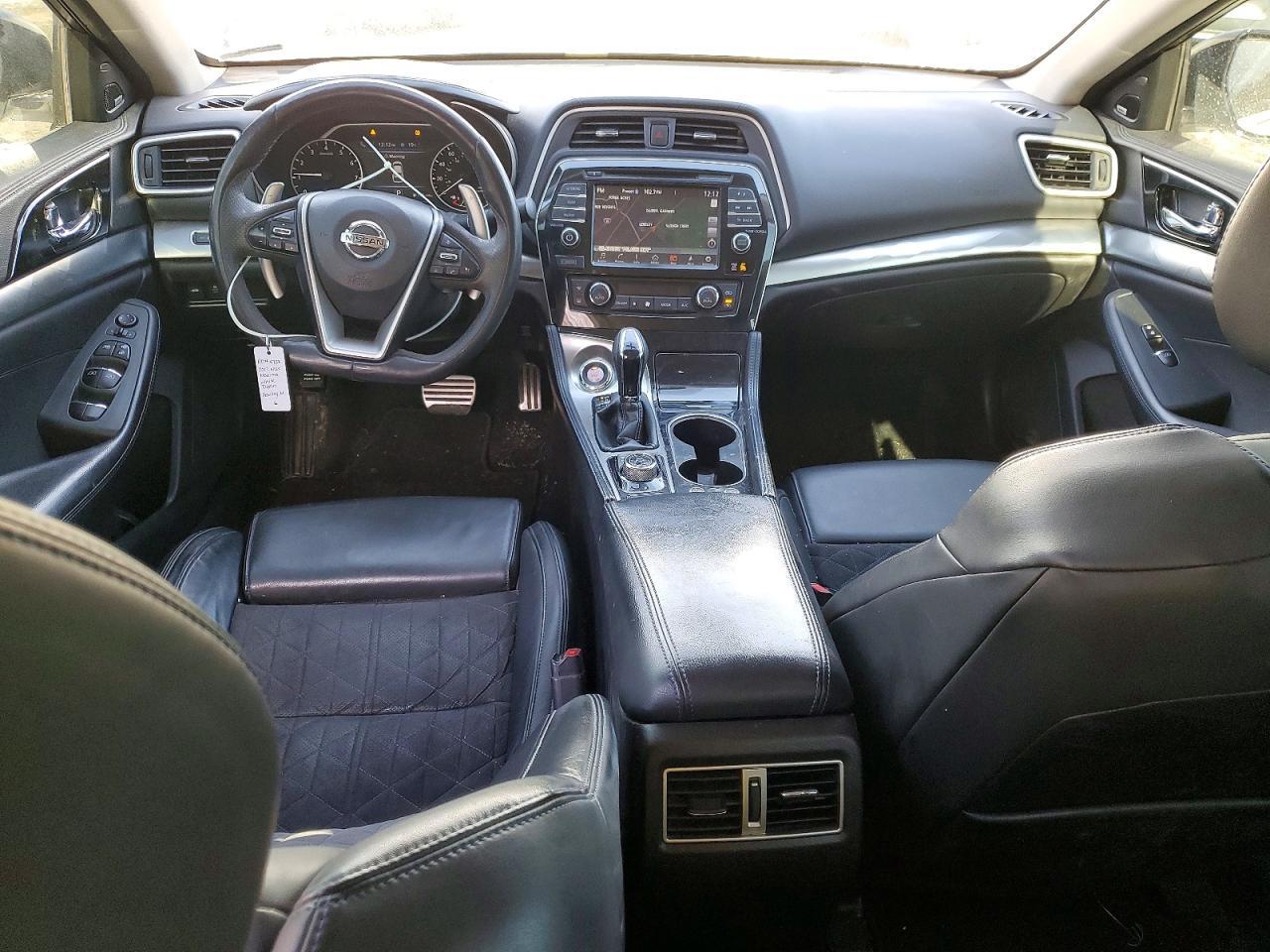 2017 NISSAN Maxima