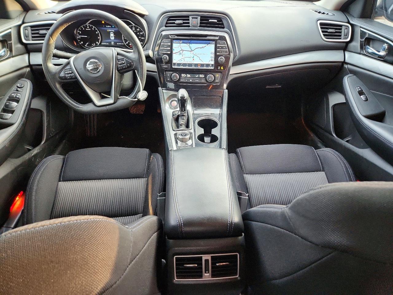 2017 NISSAN Maxima