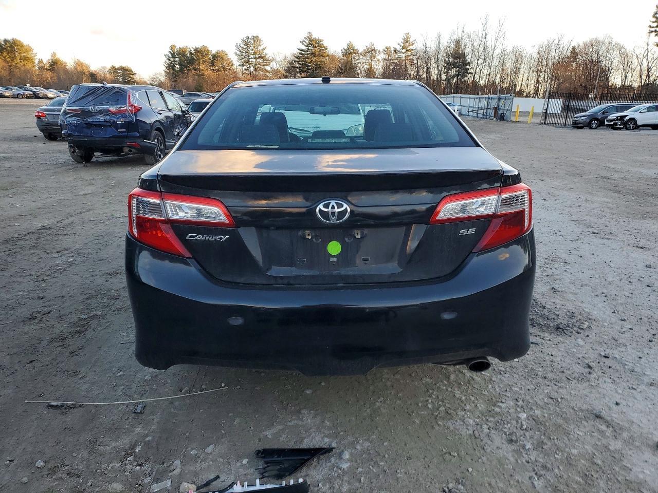 2014 TOYOTA CAMRY