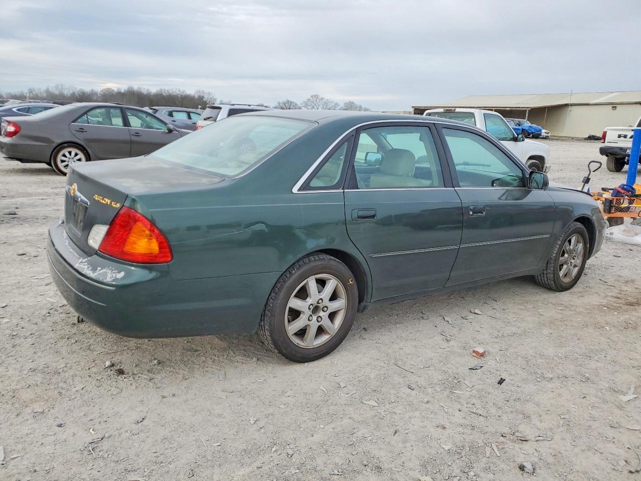 2001 TOYOTA Avalon
