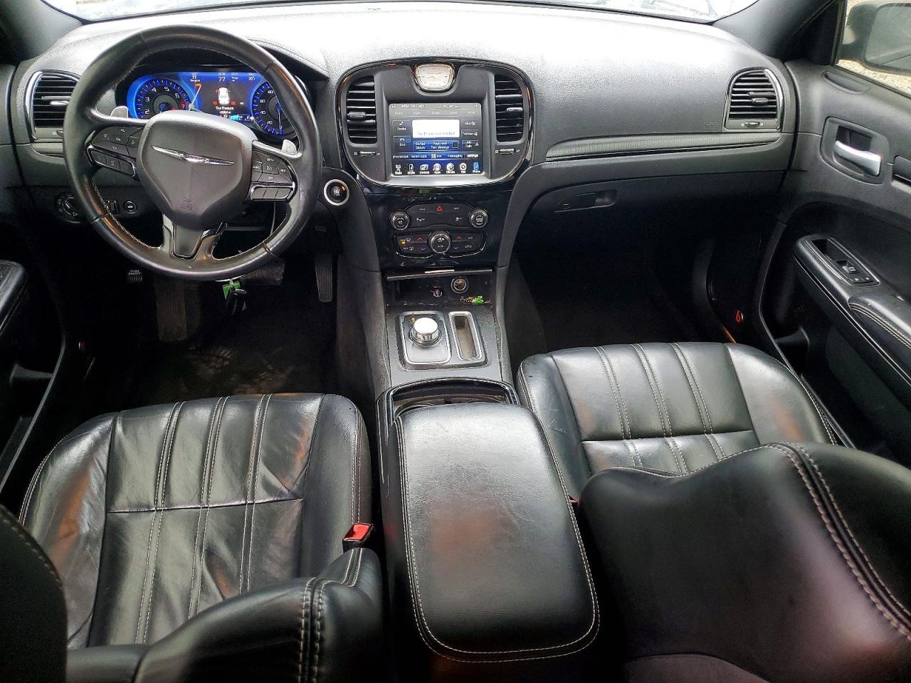 2016 CHRYSLER 300