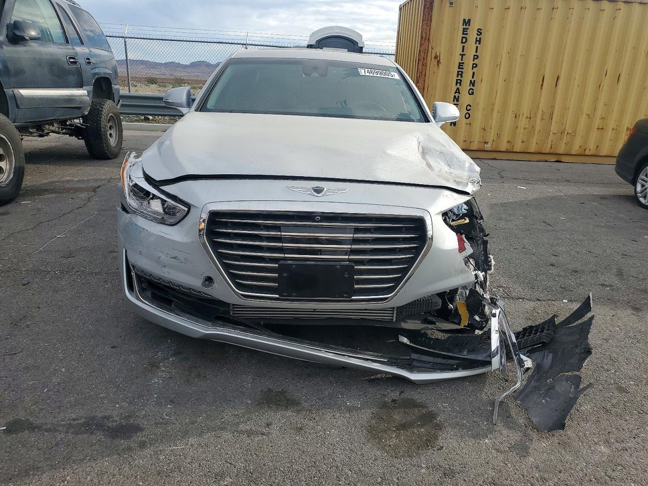 2017 GENESIS G90