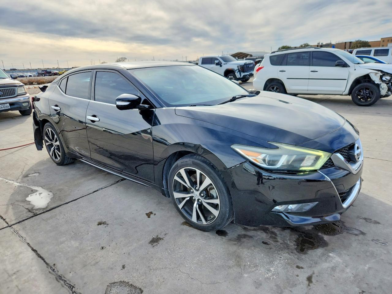 2017 NISSAN Maxima