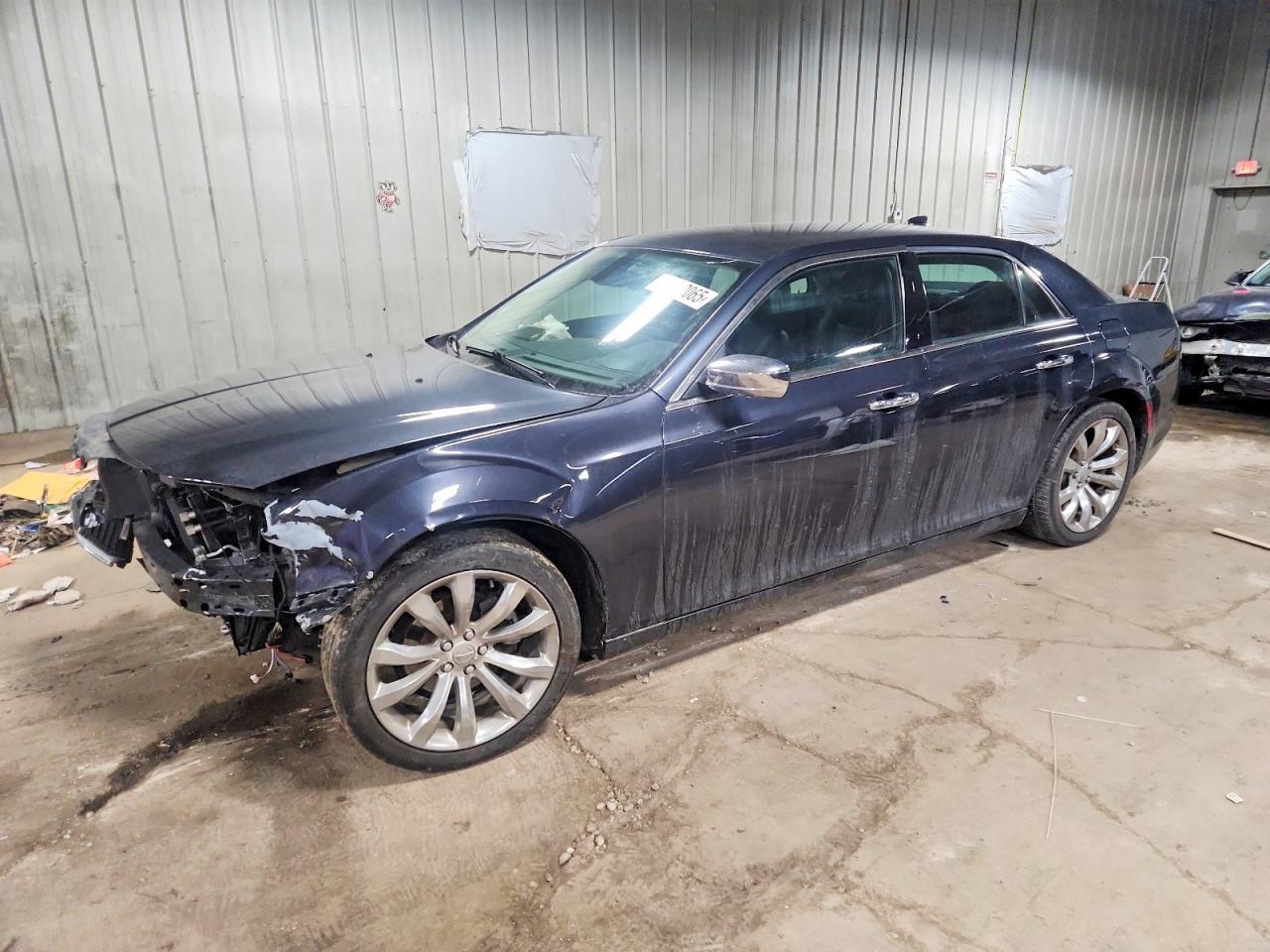 2019 CHRYSLER 300