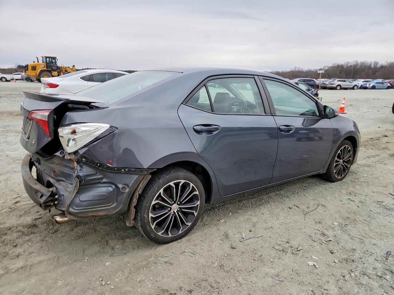 2015 TOYOTA COROLLA