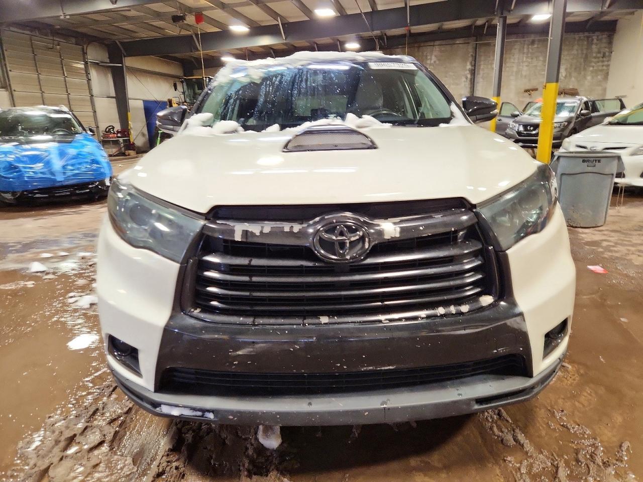 2015 TOYOTA HIGHLANDER