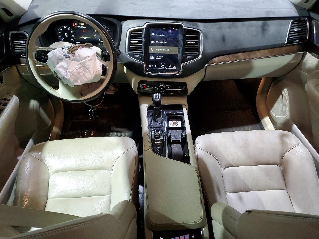 2017 VOLVO XC90