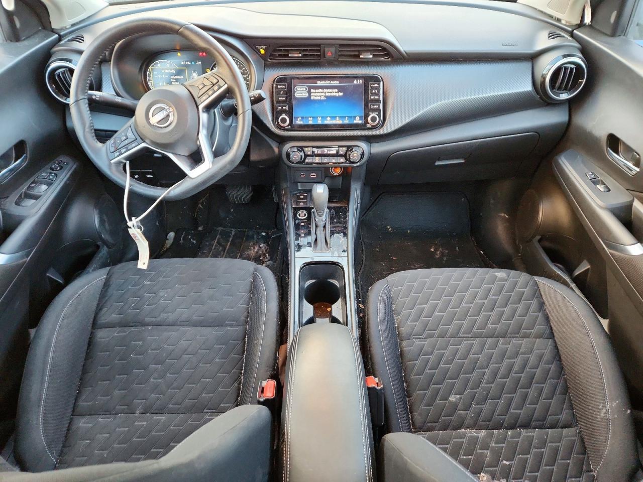 2023 NISSAN KICKS