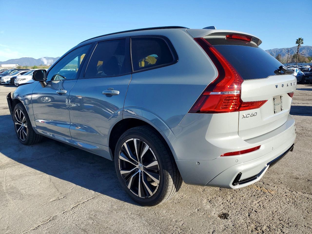 2024 VOLVO XC60