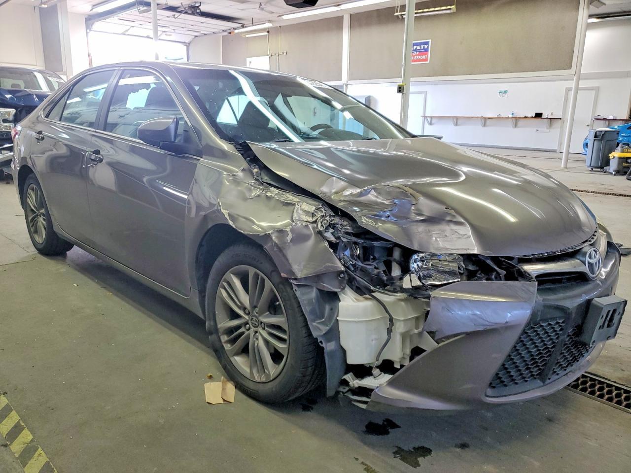 2015 TOYOTA CAMRY