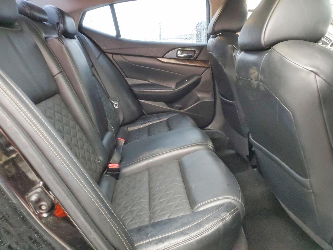 2017 NISSAN Maxima
