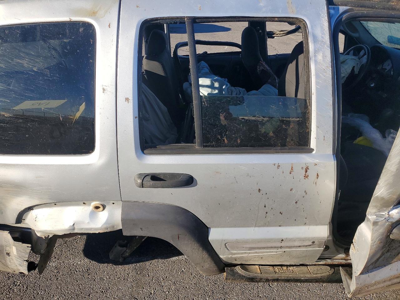 2003 JEEP Liberty