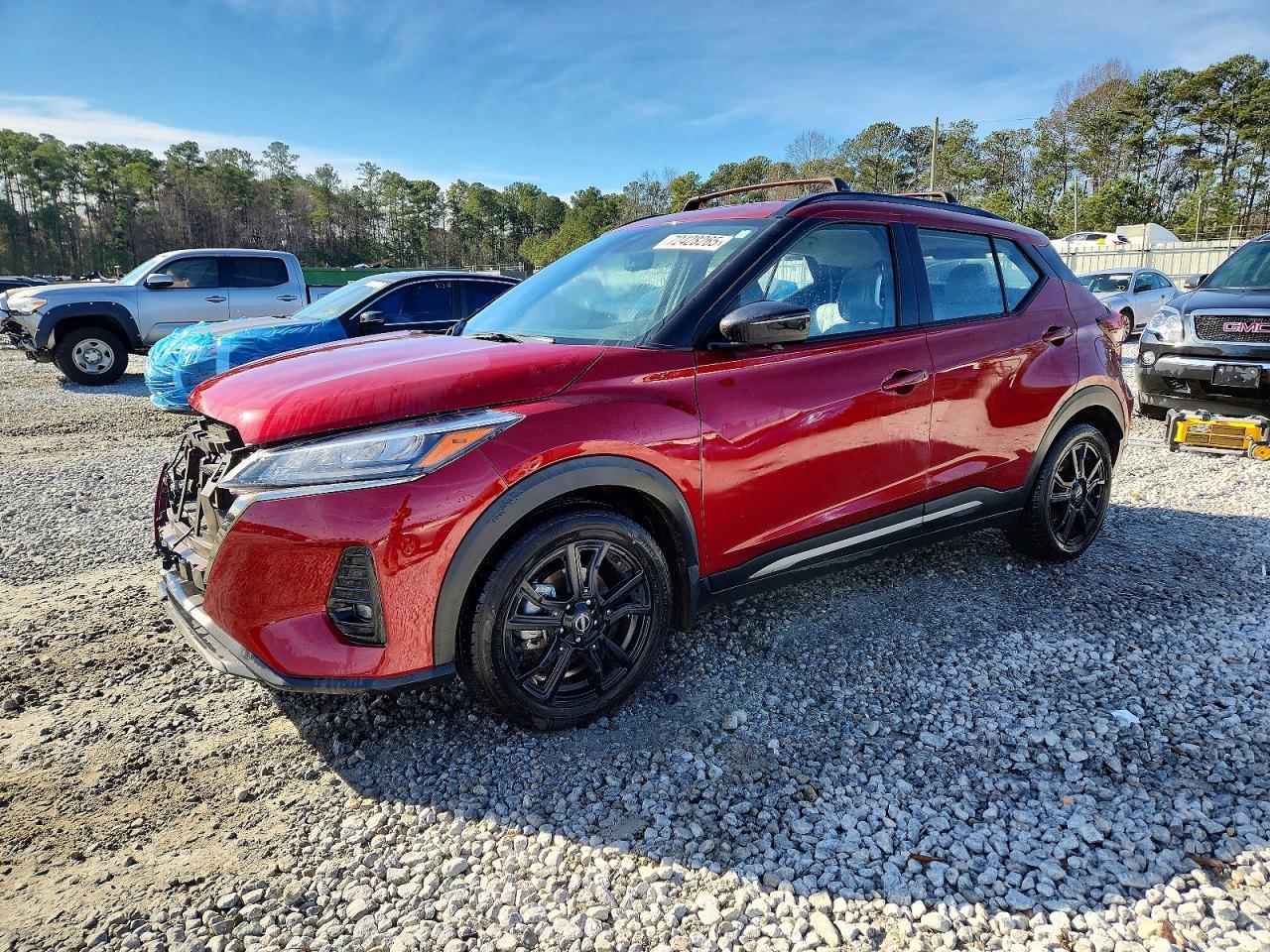 2023 NISSAN KICKS