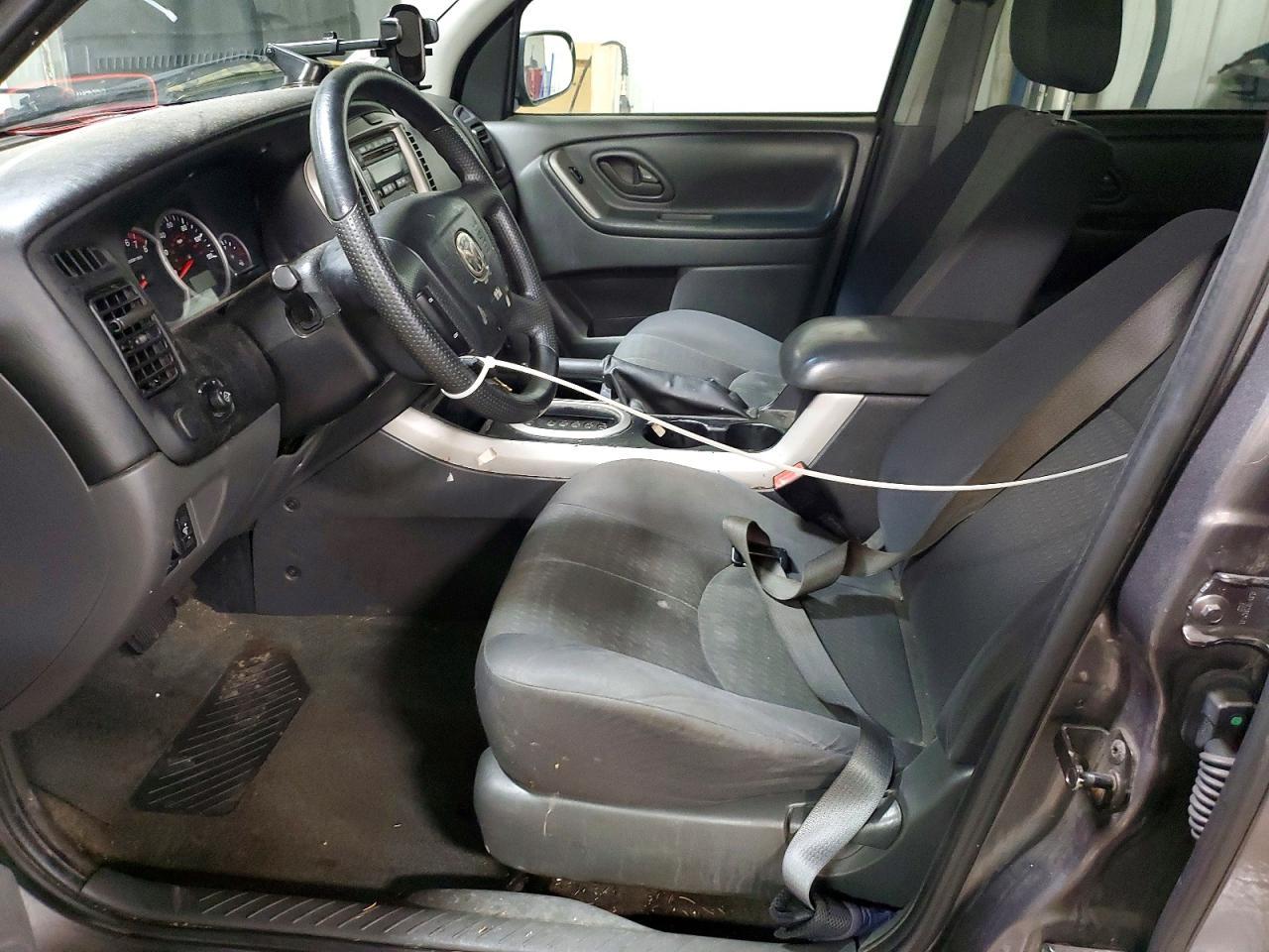 2006 MAZDA Tribute