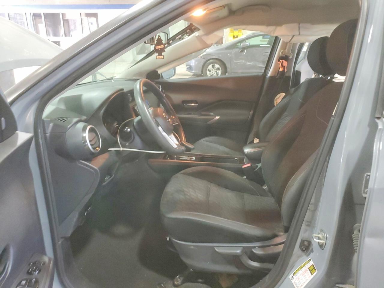 2021 NISSAN KICKS