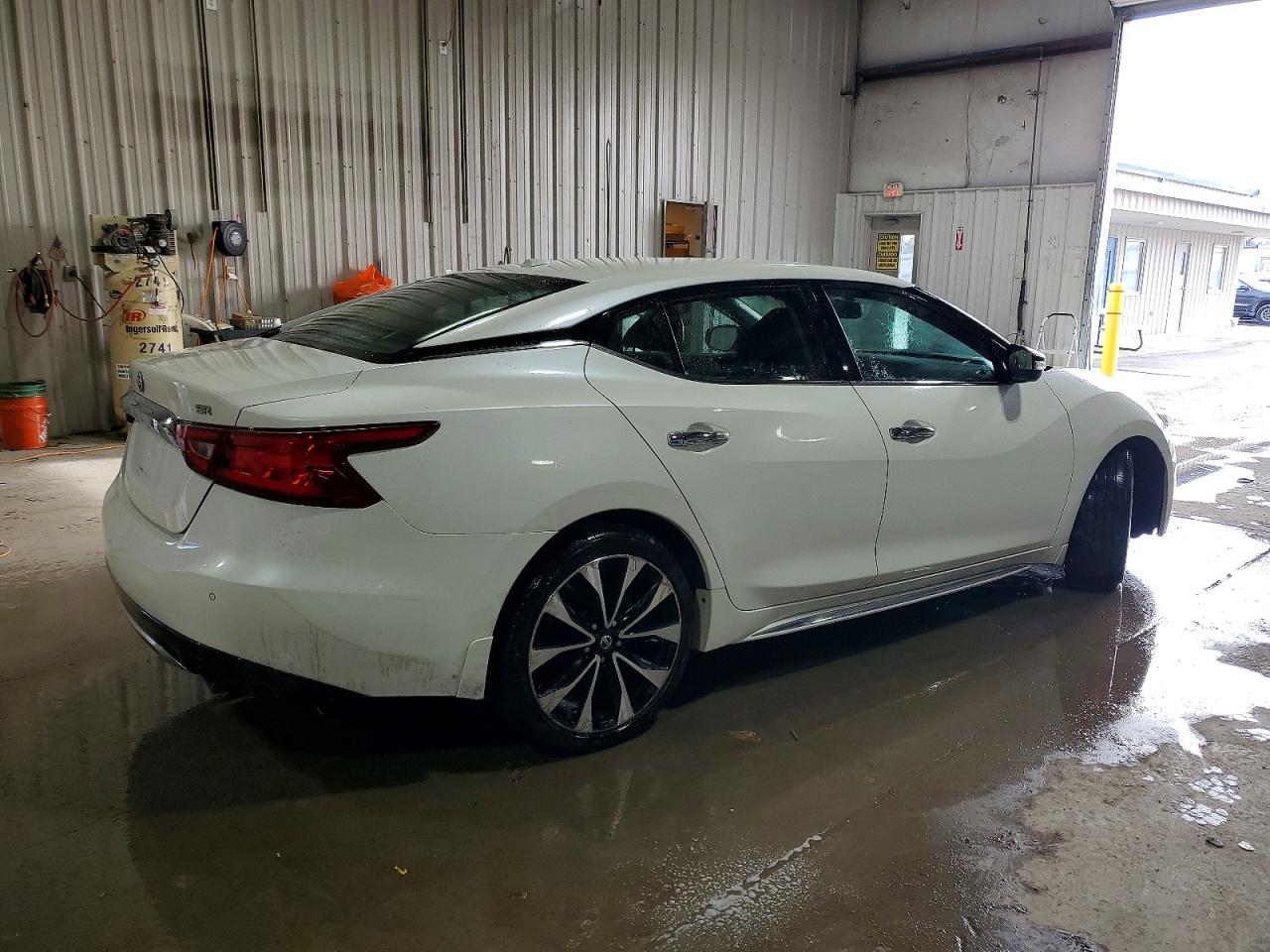 2018 NISSAN Maxima