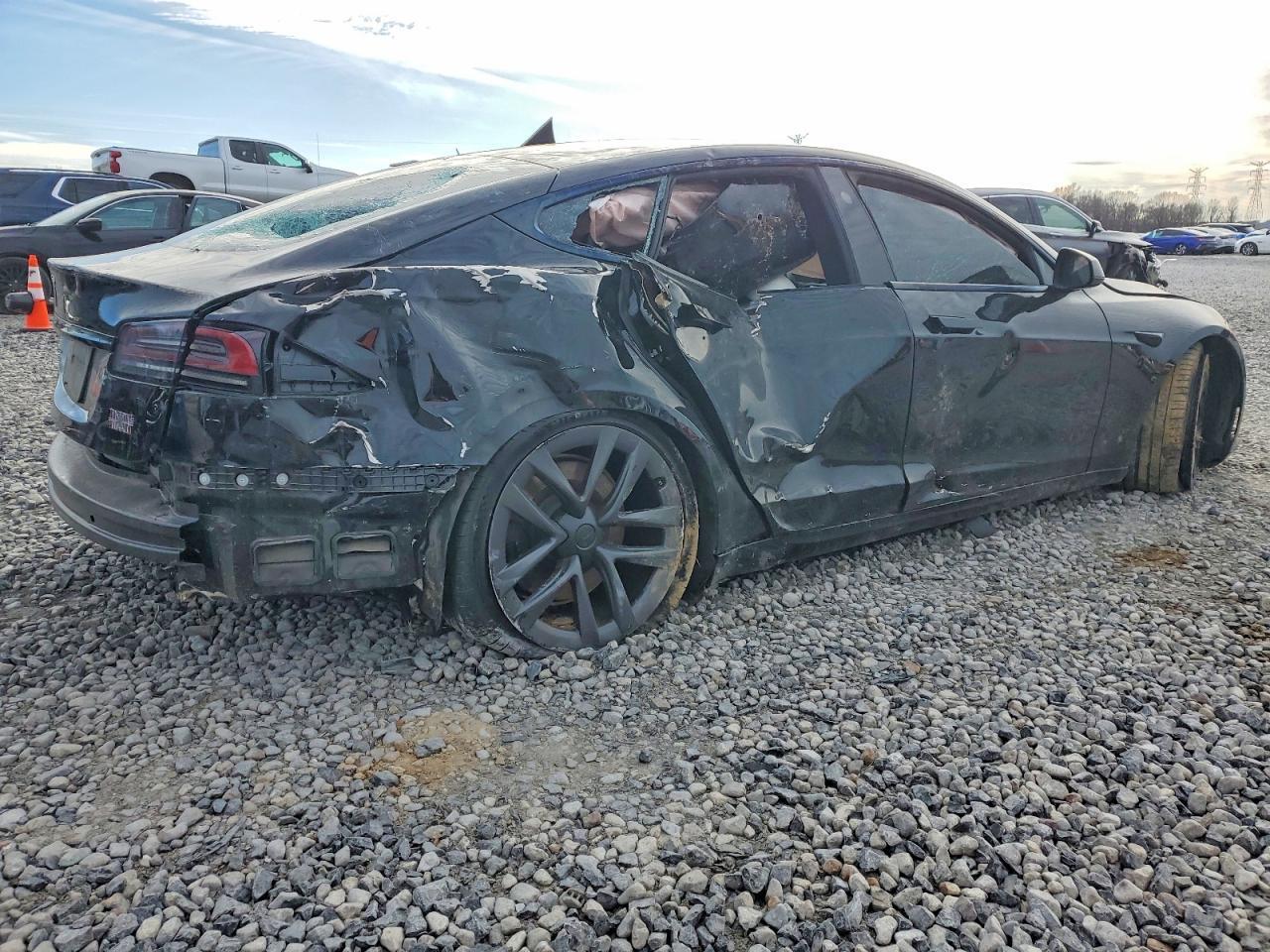 2022 TESLA MODEL S