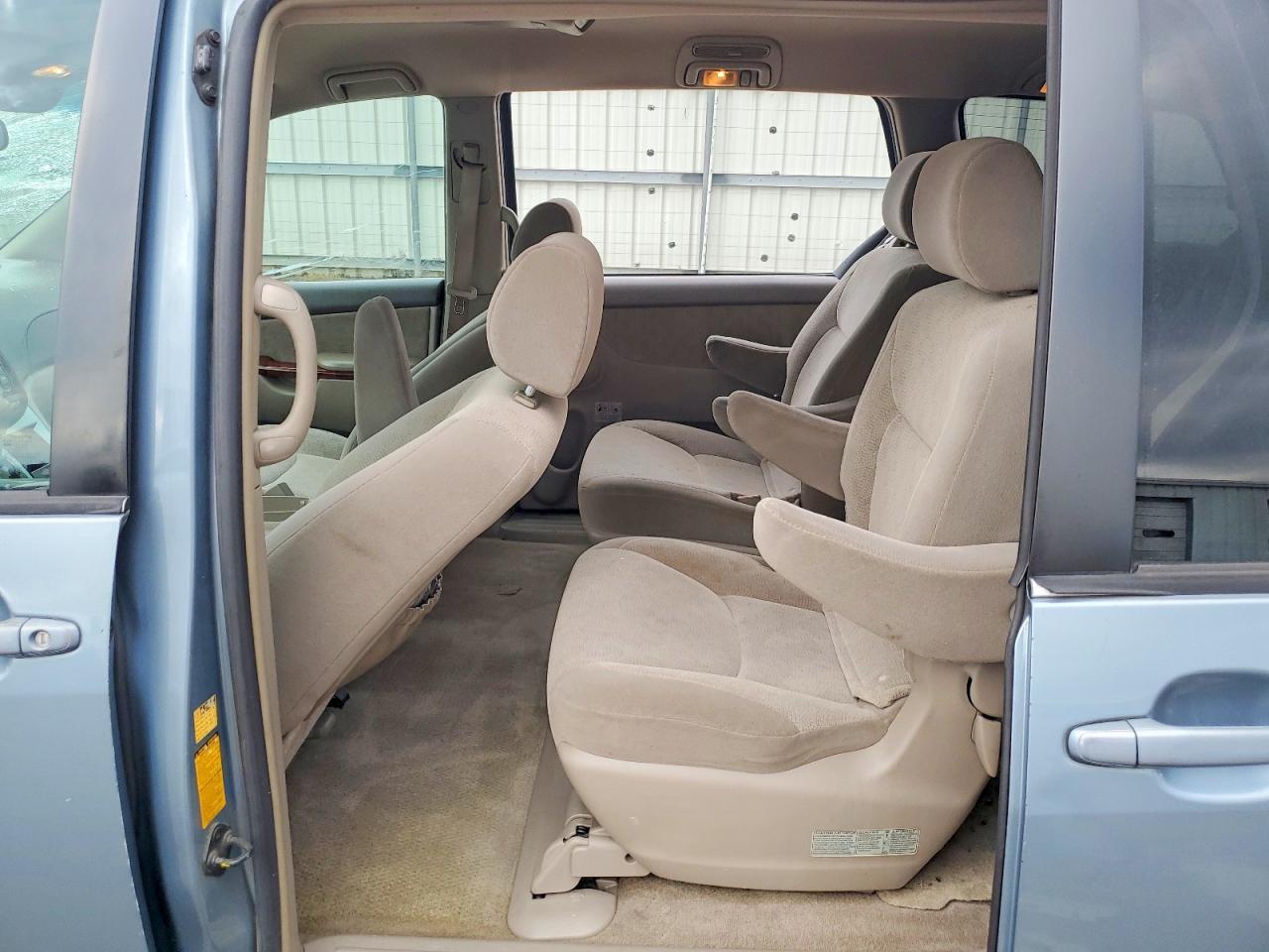 2005 TOYOTA SIENNA