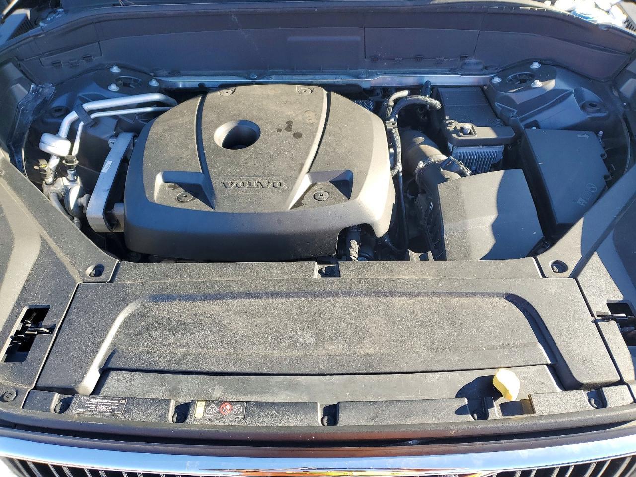 2017 VOLVO XC90