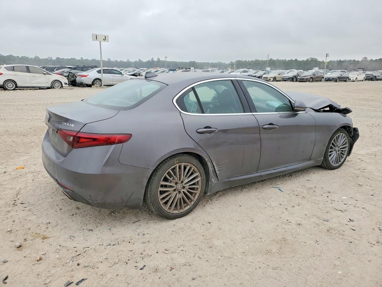 2017 ALFA ROMEO Giulia