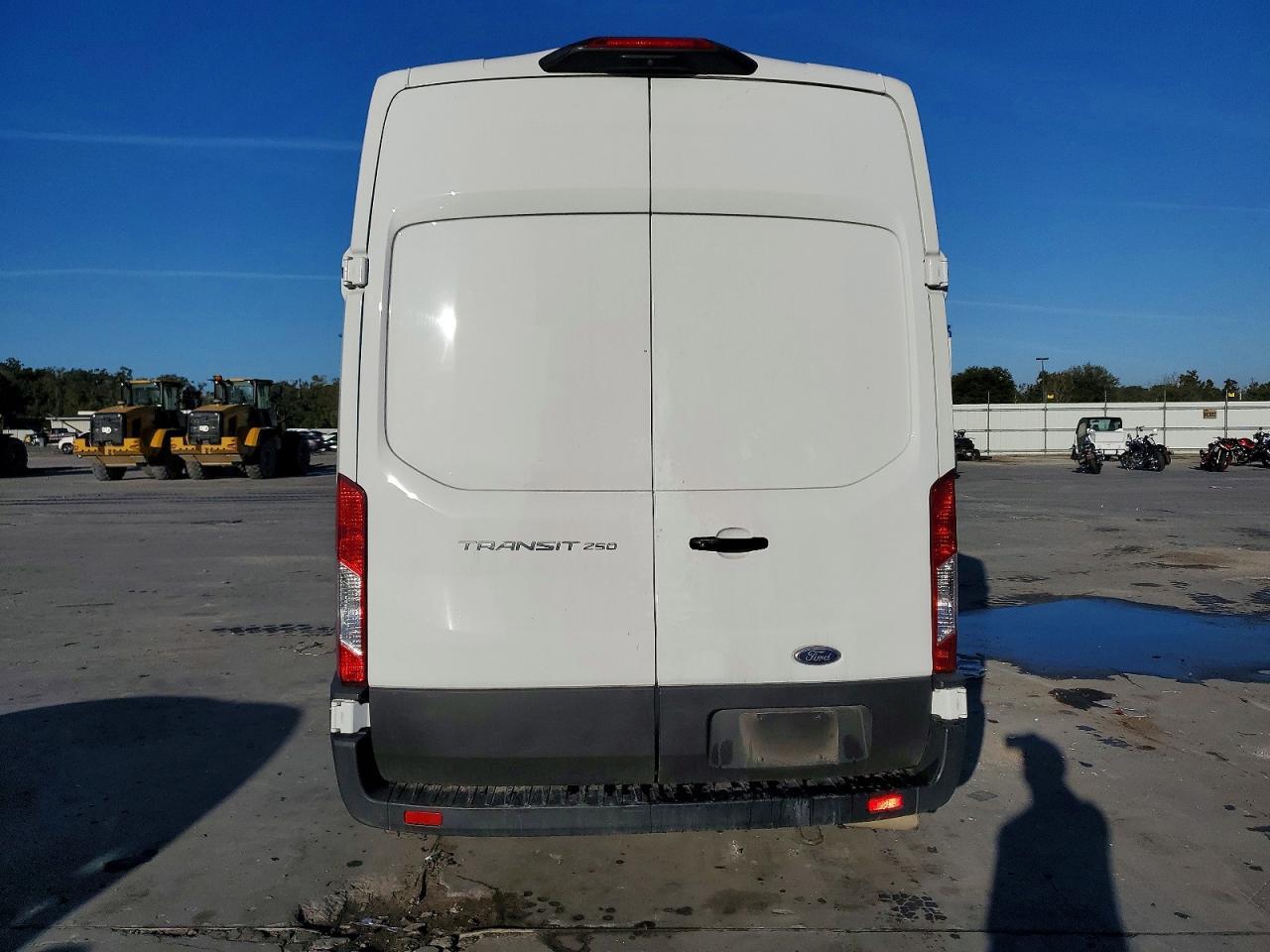2023 FORD Transit