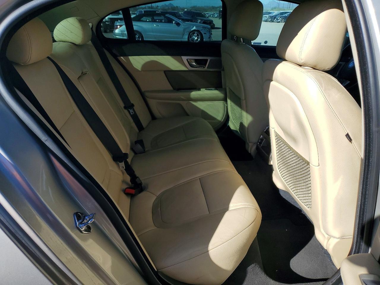 2013 JAGUAR XF