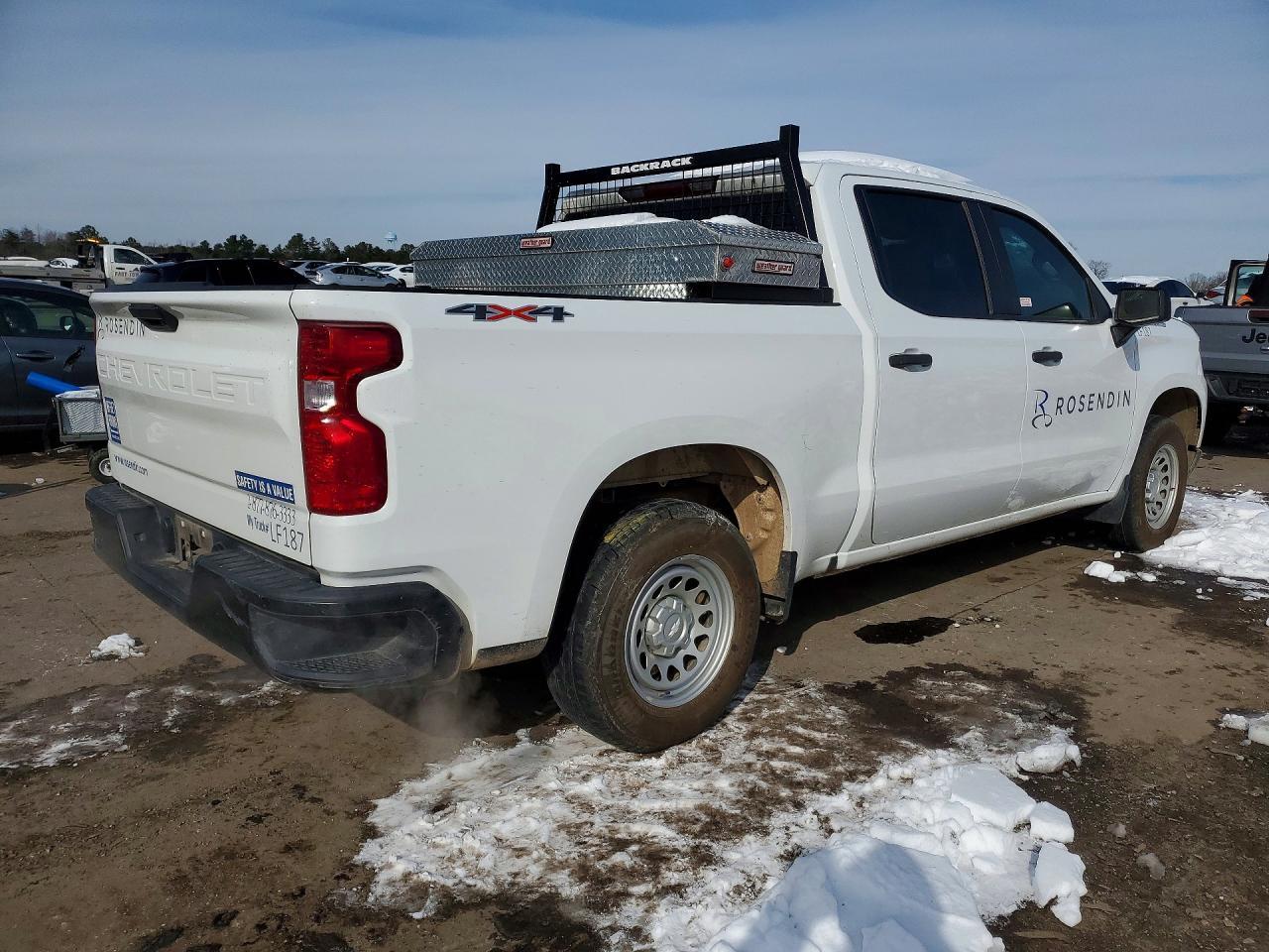2024 CHEVROLET Silverado
