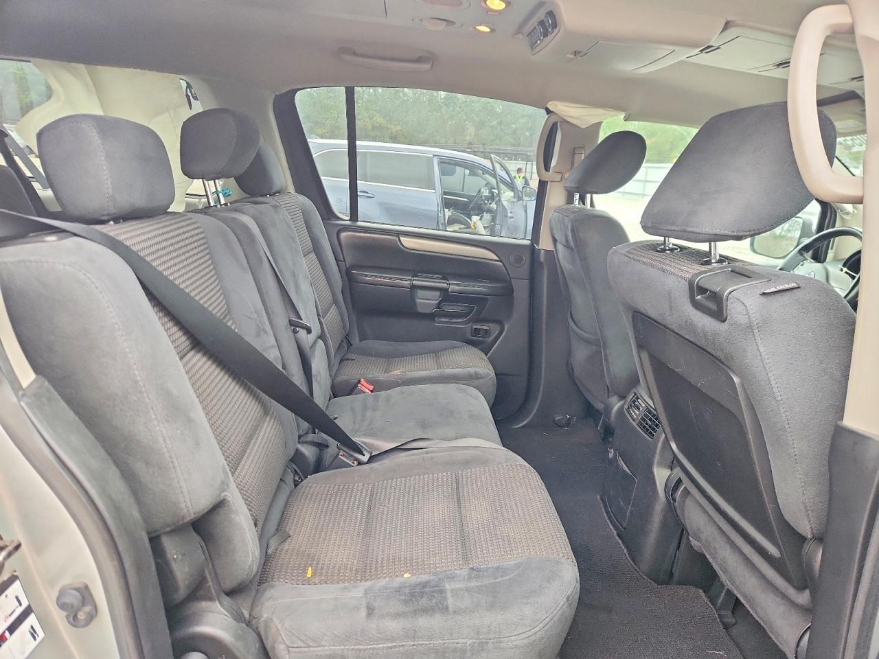 2011 NISSAN Armada