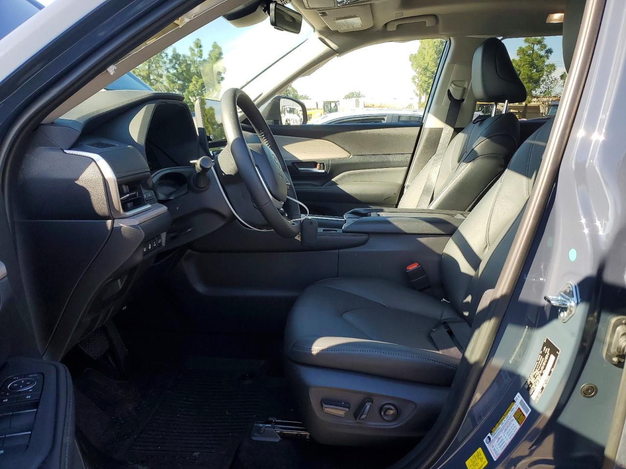 2026 TOYOTA HIGHLANDER