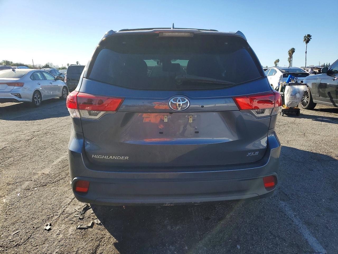 2019 TOYOTA HIGHLANDER