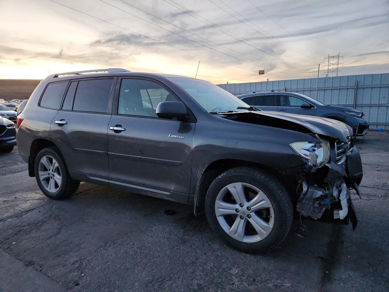 2010 TOYOTA HIGHLANDER