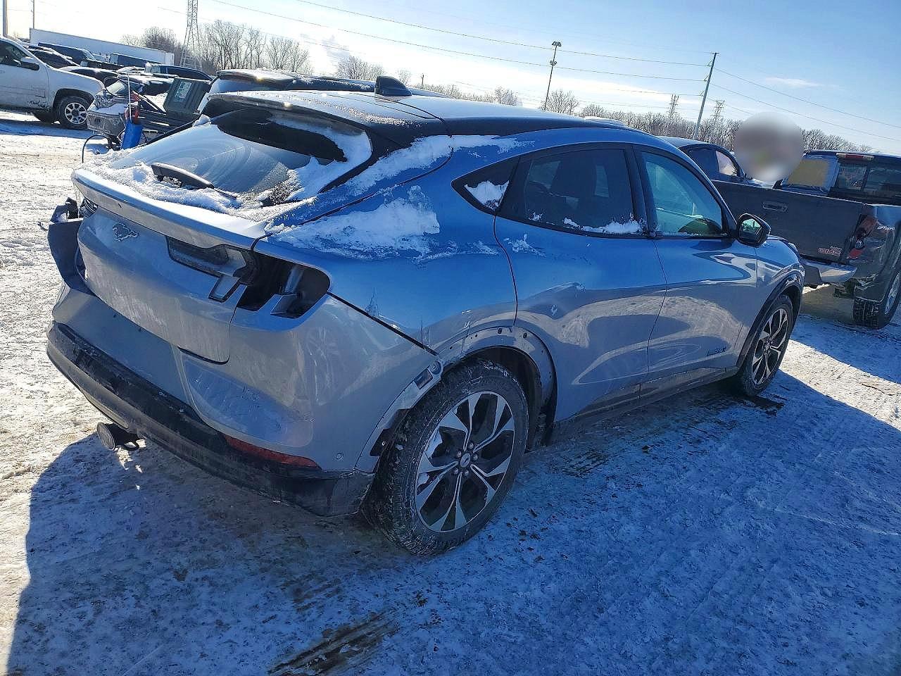 2022 FORD Mustang Mach-E