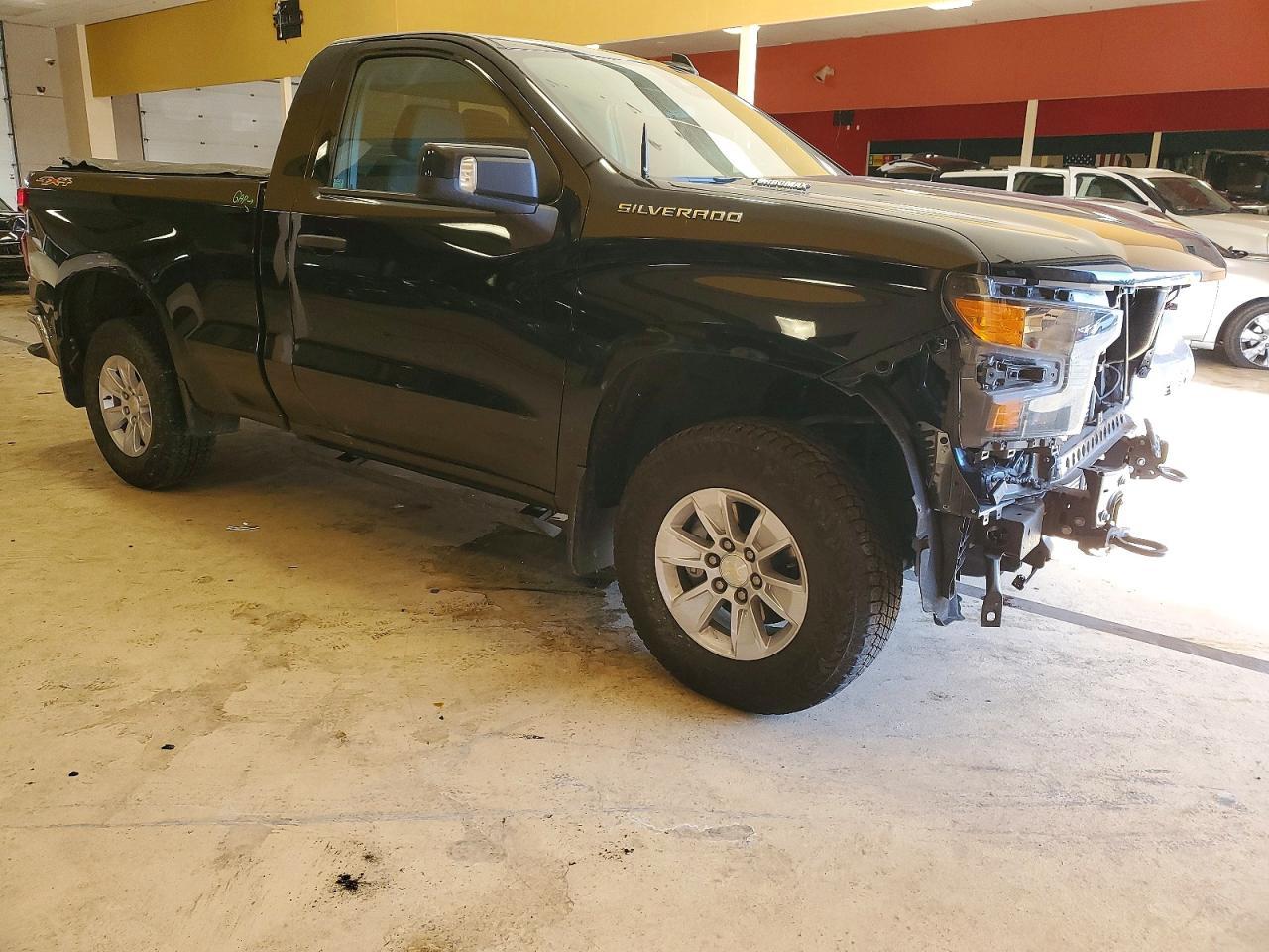 2025 CHEVROLET Silverado