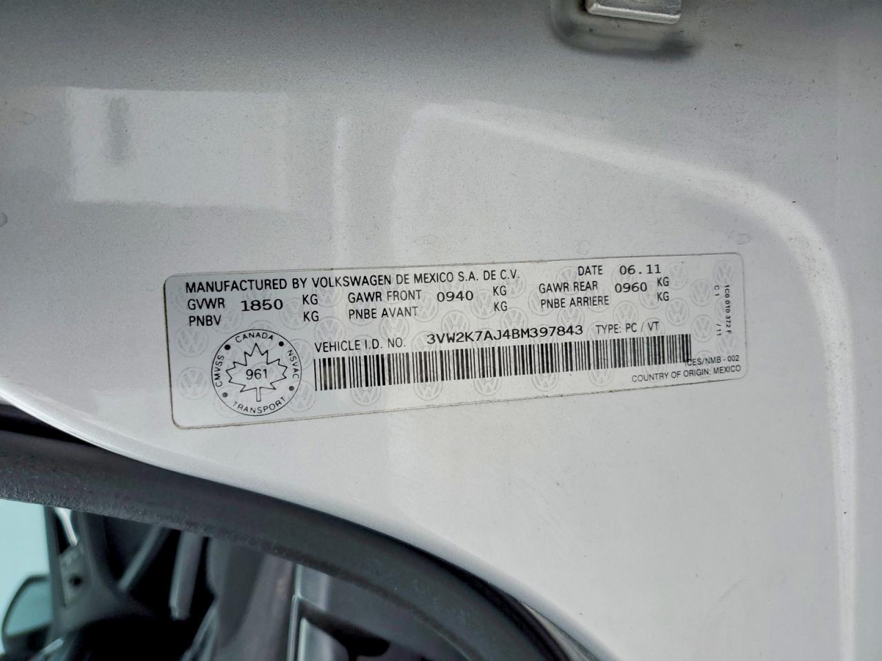 2011 VOLKSWAGEN JETTA