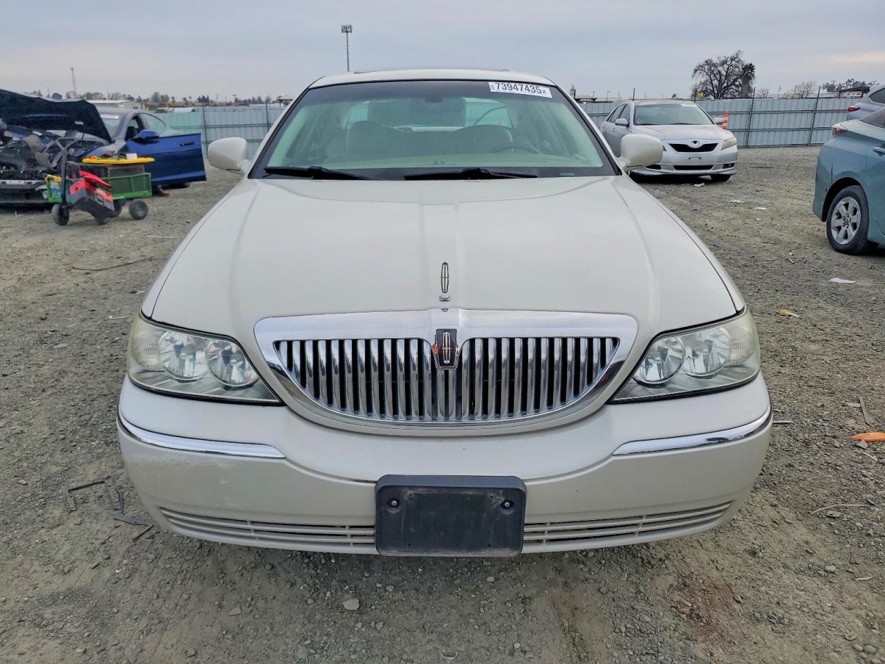 2007 LINCOLN Town Car